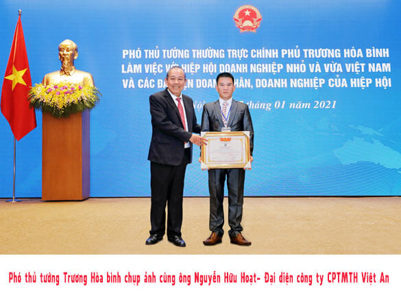 Việt An nhận bằng khen 2021